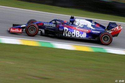 Kvyat arrache un point in extremis à Interlagos