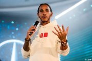 Neutralité carbone de la F1 : Hamilton propose son aide à Carey