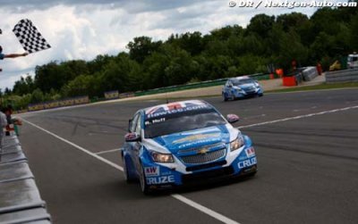 Race 1 - Huff beats Muller in three turns
