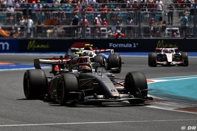 McNish thrown into Audi chaos on brutal Miami debut