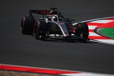 Audi boss backs Hulkenberg, Sainz under pressure