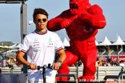 De Vries 'flattered' by Williams rumours