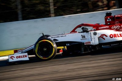 Alfa Romeo holds fire on 2021 driver decision