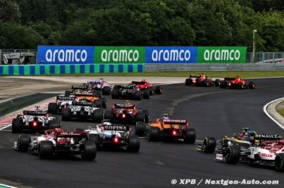Liberty shaping up to sell Formula 1 - Ecclestone