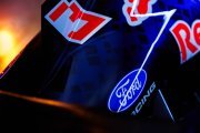 Ford assure sa 'flexibilité' face à l'idée d'un retour du V8 en F1