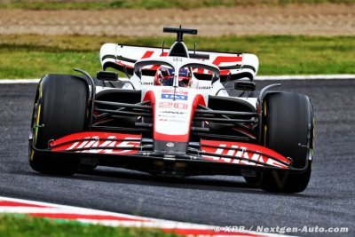Chez Haas F1, Schumacher et Magnussen font la danse de la pluie pour la course