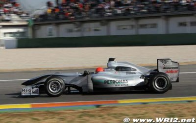 Mercedes GP avoue être en retard