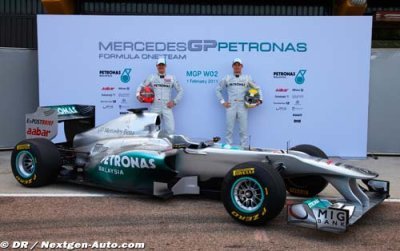 Schumacher et Rosberg découvrent leur W02
