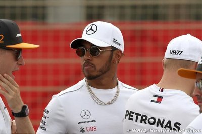 Hamilton eyeing key F1 meetings in Bahrain