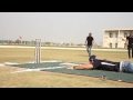 Vidéo - Mark Webber s'initie au cricket en Inde