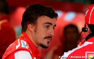 Vettel points gap ’a bit too much’ - Alonso