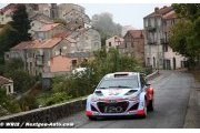 Neuville rues early error in Corsica