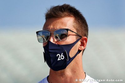Kvyat unsure why Tsunoda announcement taking so long