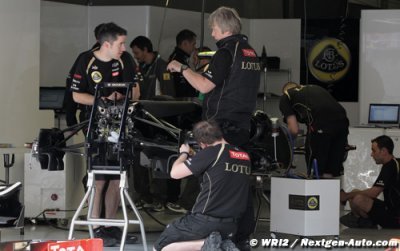 Moteurs Renault neufs pour les deux pilotes Lotus