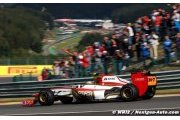 Narain Karthikeyan spun after suffering suspension issue