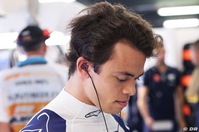 De Vries perd en justice face à un de ses anciens soutiens