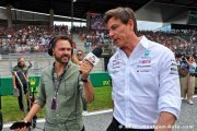 Wolff explique pourquoi le contrat de Hamilton traîne en longueur