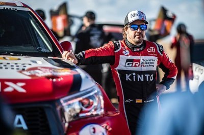Alonso&nbsp;: Le Dakar, pas un show comme Hamilton et Rossi