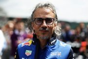 Red Bull admet recevoir des appels de pilotes pour remplacer Verstappen