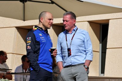 Jos Verstappen ne voit pas le départ de Lambiase pousser Max vers la sortie