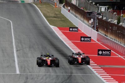 Leclerc en plein doute, Hamilton en patron&nbsp;: Ferrari bascule-t-elle&nbsp;?