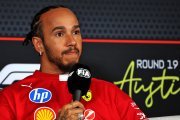 Aucune victoire ou podium avec Ferrari : Hamilton définit ses attentes pour la fin de saison