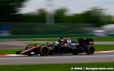 Alonso sent que McLaren progresse... doucement