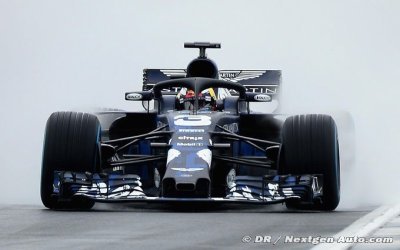 Red Bull admits Ricciardo crashed new car