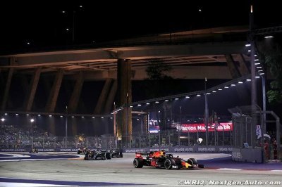 Verstappen&nbsp;: Red Bull doit ’se réveiller’ après Singapour