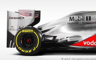 La MP4-27 présentée avec des échappements en plastique