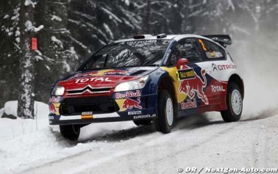 Sébastien Loeb chasse Mikko Hirvonen