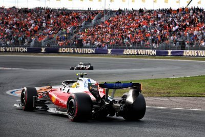 Hamilton furieux contre Ferrari et Leclerc&nbsp;: ’Une belle manière de perdre du temps’