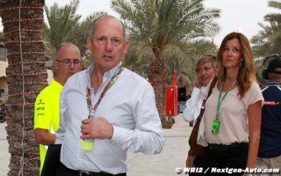 McLaren ’supremo’ Dennis demoted - report