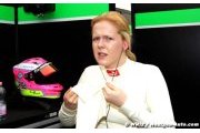 Une femme au volant de la Caterham à Abu Dhabi ?