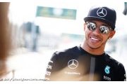 Hamilton tells Red Bull to 'hire better people'