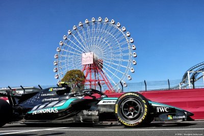 Les pilotes Mercedes F1 sont ’satisfaits’ de leur vendredi mais se méfient des McLaren