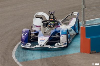Sims décroche sa première victoire en Formule E à Al-Diriyah