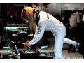 Hamilton admits wanting new Mercedes deal