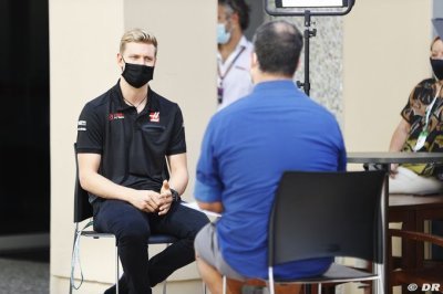 Schumacher précise ses commentaires sur la lutte contre le racisme