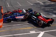 Un crash pour commencer : la leçon américaine de Schumacher