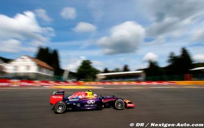 Ricciardo wins in Spa as Mercedes drivers clash
