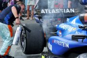 Williams F1 cherche la 'défaillance matérielle' ayant causé l'incendie des freins d'Albon
