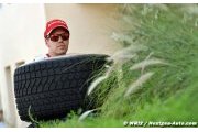 'Aggressive' Ferrari to race new engine - Vettel