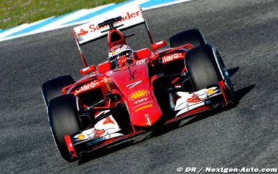 Photographer notices new Ferrari paint for 2015