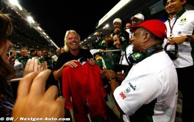 Branson se déguisera en hôtesse au mois de mai