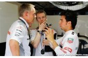 Whitmarsh : Perez s'en va, Button reste !