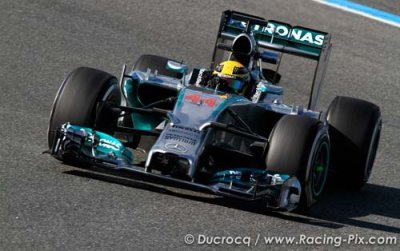 Hamilton aime bien les pneus Pirelli 2014