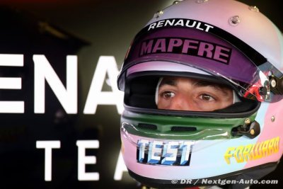 Ricciardo denies ’running’ from Verstappen