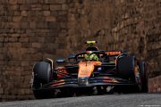 Norris déplore une erreur 'coûteuse', Piastri voit en Ferrari 'une grande menace'