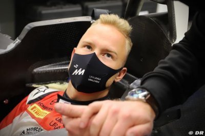Steiner&nbsp;: Les critiques sur Mazepin le feront grandir